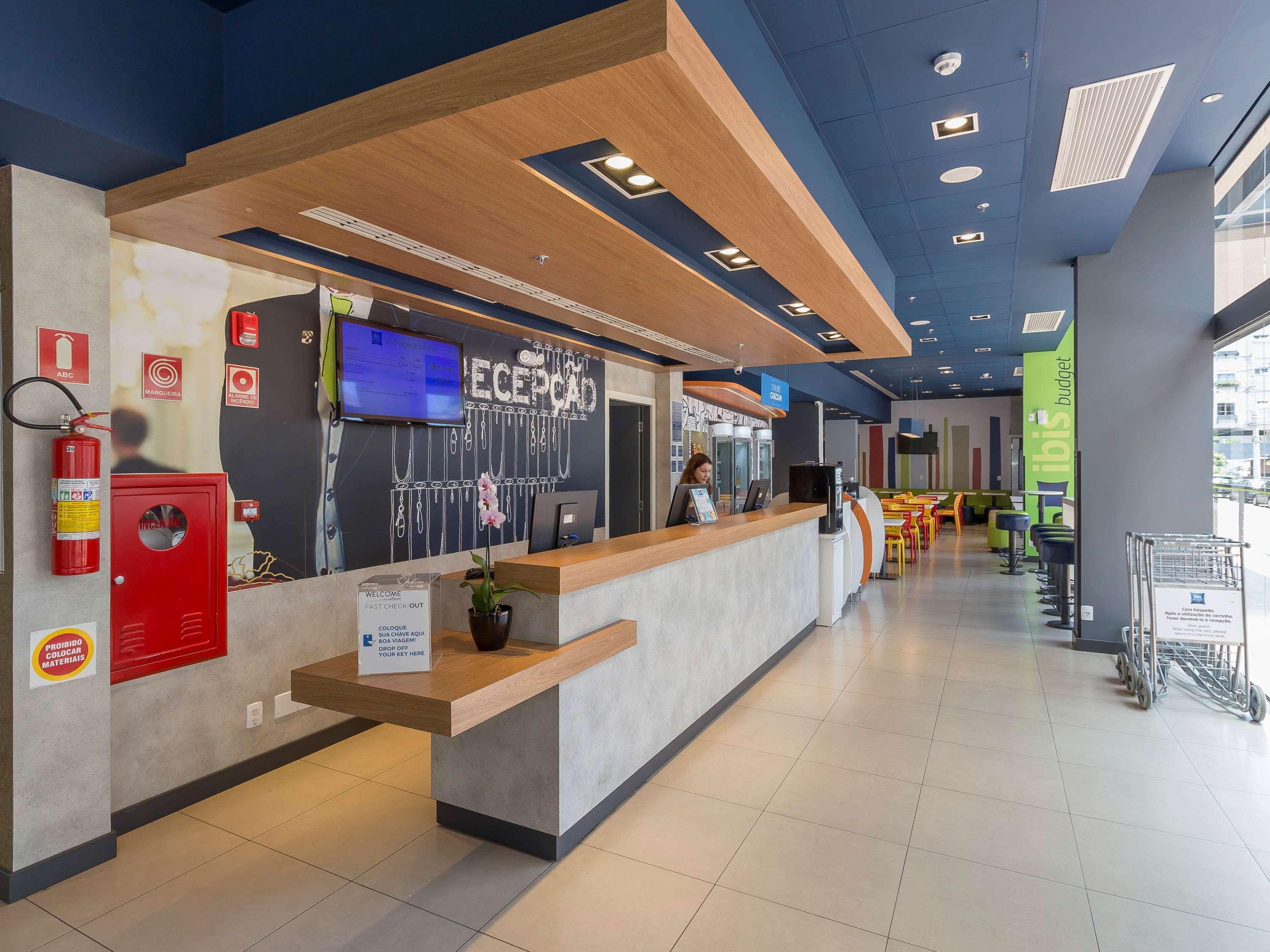 Ibis Budget Blumenau Exterior foto